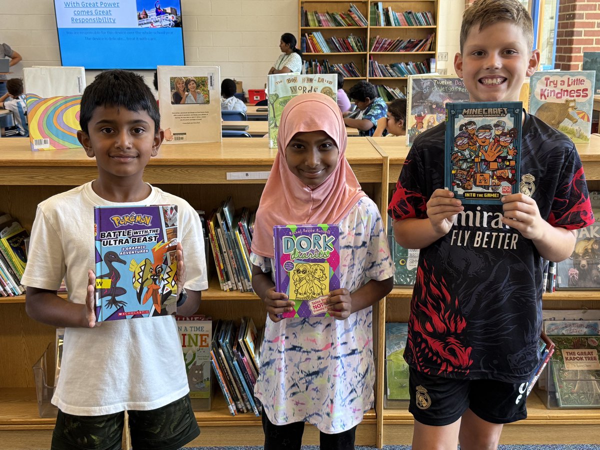 The first Adopt-a-books of the 2025-26 school year!! 🦅📚 Thank you <a href="/ivylee4th/">Anny Lee</a> families!  #keepreading #itmatters <a href="/IvyHillEagles/">Ivy Hill Eagles</a>