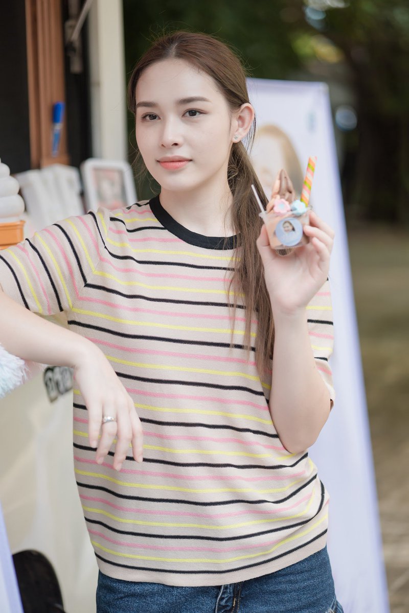 namfahtype's tweet photo. ขอบคุณสำหรับกำลังใจจากบ้าน #ปิ้งย่างของน้ำฟ้า และทุกๆบ้านที่ส่งมาให้หนูและทีมงานทุกคนนะคะ สดชื่น ชื่นใจ มีความสุข อิ่มอกอิ่มใจ ออกมาทางหน้าตาเลยแหละ😚💜 https://t.co/WKL59W0abB