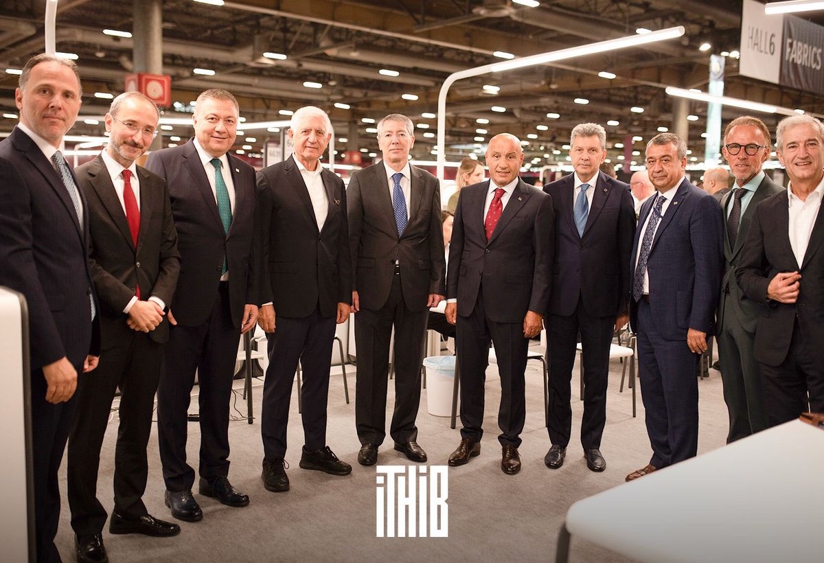 aoksuz's tweet image. Bugün kapılarını açan #PremiereVisionParis Fuarı&apos;nı,  @TC_ParisBE Büyükelçisi Sayın Yunus Demirer,  @turkihracat TİM Başkanı Sayın Mustafa Gültepe ve
Paris Başkonsolosu Sayın Kerem Yılmaz  ile ziyaret ettik. 

Tekstil sektörümüzü ve ülkemizi en iyi şekilde temsil eden 178 Türk…