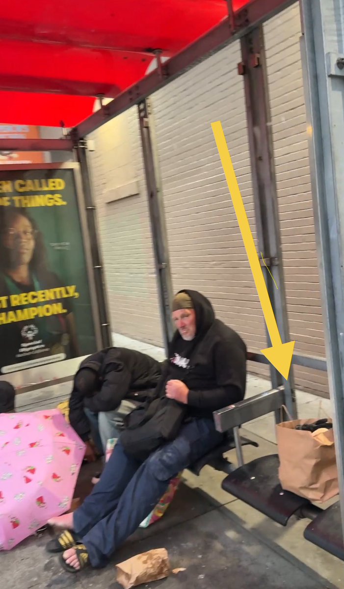 Thanks to <a href="/JoelEngardio/">Joel Engardio</a> and special lobby, you cannot drive to #SanFrancisco Ocean Beach but have to take the bus and wait for it in our world class bus shelters ⬇️ <a href="/abc7newsbayarea/">ABC7 News</a> 
BEFORE                   NOW