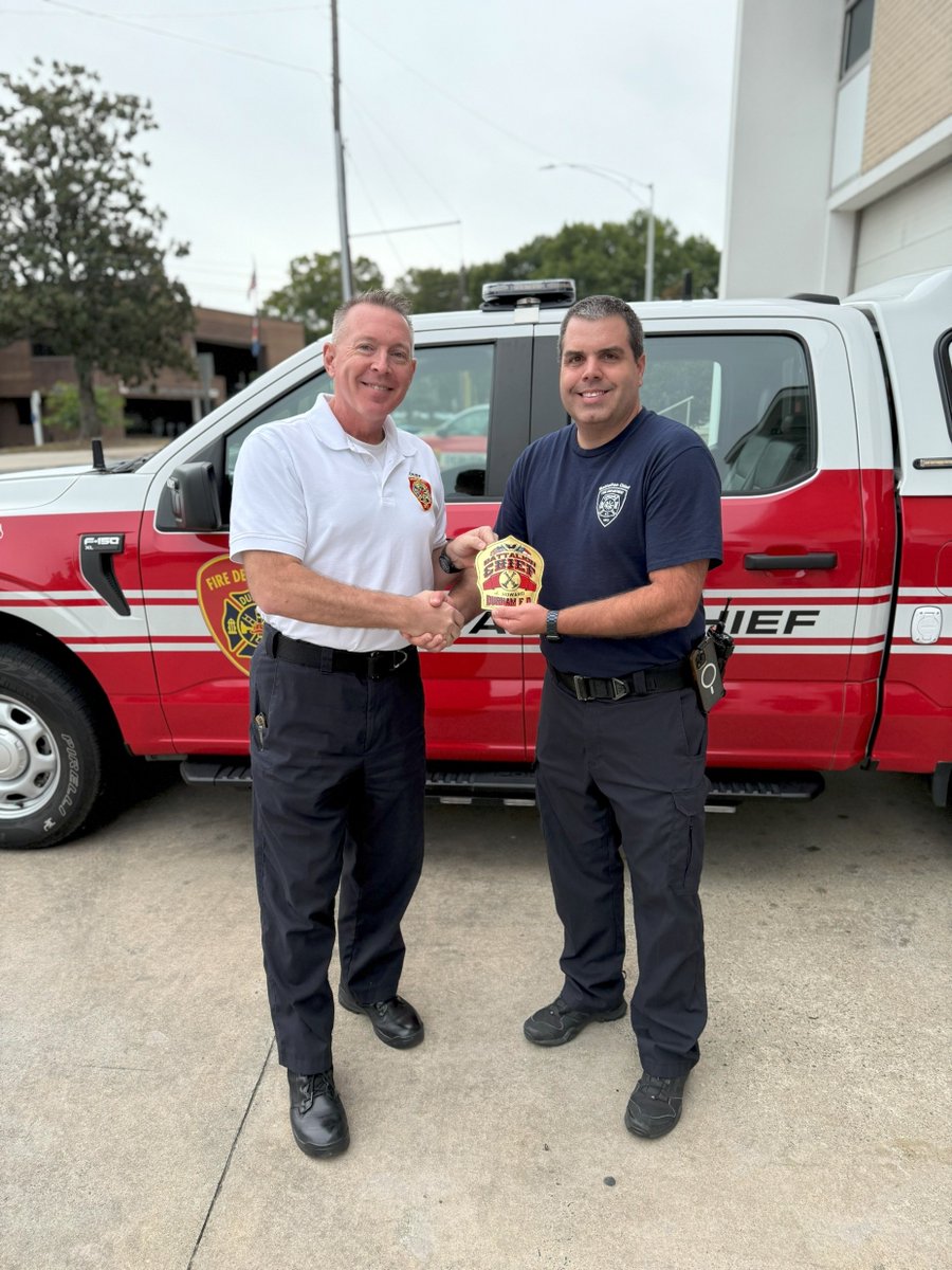 Proud to award my fellow <a href="/penn_state/">Penn State</a> alum, Jeff Howard, his Gold frontpiece for his promotion to Battalion Chief in the #BullCity!  Nice to have another #NittanyLion in the <a href="/durhamfire/">Christopher Bentley</a> leadership.

Congrats Chief!  #WeAre!