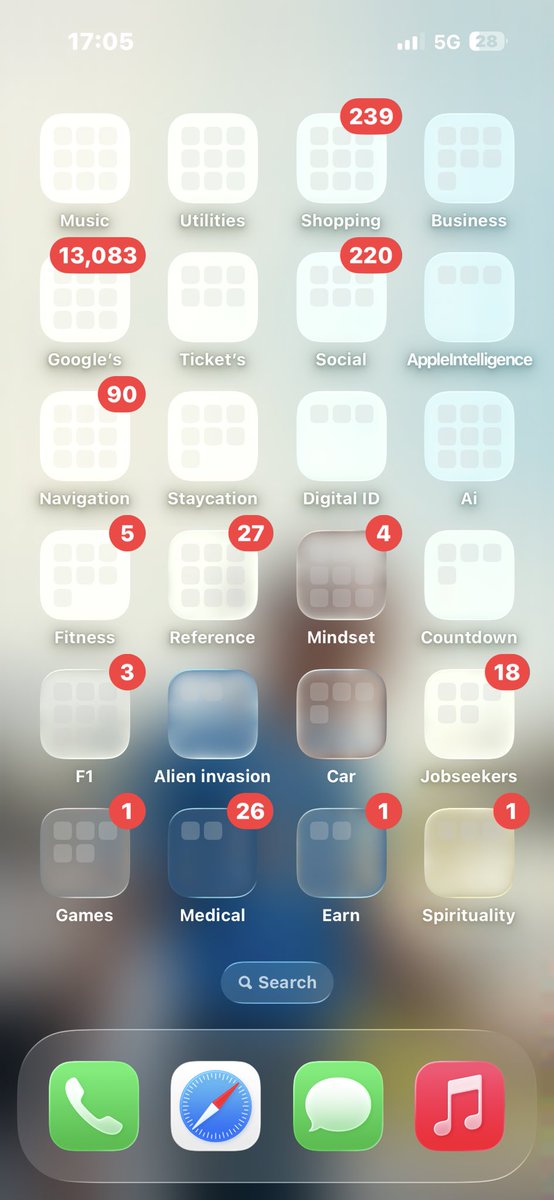 leven_raj's tweet image. What is really going on @Apple
I’m using an iPhone 15 Pro Max, and after I updated to iOS 18 this morning, my phone keeps hanging for no reason and turns off by itself.
We need another iOS update now to resolve this bug.@AppleSupport
#ios26bug #iOS26 #apple #iPhone #iPhone17