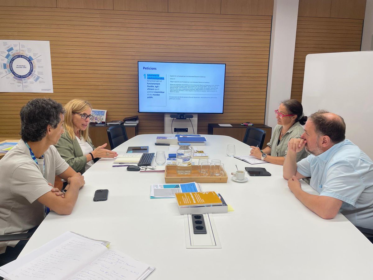 Avui he visitat el campus de la @uocuniversitat per conèixer de prop el projecte universitari i la feina que s’hi fa als laboratoris. És admirable la recerca i la innovació que impulsen dia a dia per transformar l’educació i la societat.