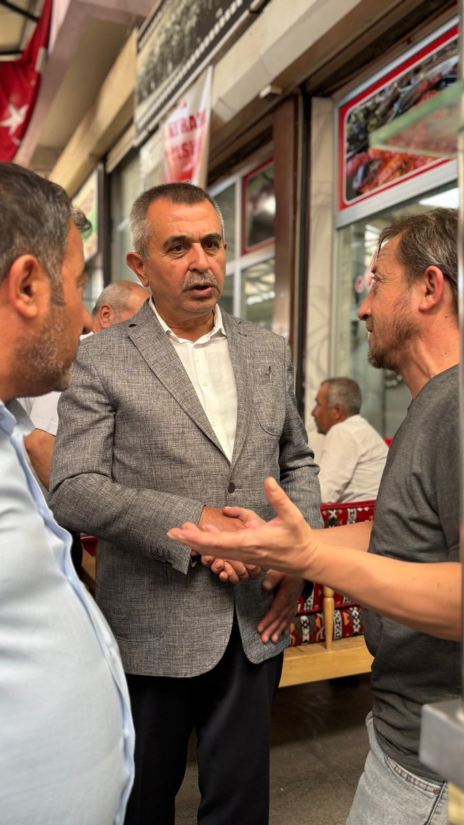 📍 Adıyaman/ Besni

Türkiye Yüzyılı Buluşmaları kapsamında İlçe Başkanlığı ziyaretimiz sonrası Besni İlçe Başkanımız Ömer ERTÜRK ve İl Yönetim kurulu üyemiz Zeki TUTAR ile birlikte esnaflarımıza hayırlı işler diledik. Vatandaşlarımızla da sohbet ederek kendilerine sayın