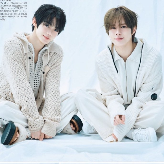 ichaerus's tweet photo. from hanjin to kyungmin

> about kyungmin 

kyungmin may be the youngest member in tws, but at home he’s the eldest son. that’s why he always takes care of me like an older brother and it always moves me. for reference, i’m the middle child of four siblings, one older sister and two younger brothers. kyungmin is also a very hard worker. even before coming to japan, no matter how late work finished he would study japanese every day on his dorm bed. i really want everyone (42) to know about kyungmin’s hard work.

from kyungmin to hanjin

> about hanjin 

hanjin is a classic f (feeling type) person,  deeply caring, emotionally sensitive, and someone who loves sharing feelings. he has so many crying points that i find myself thinking, “you’re crying here?” but seeing him tear up like that makes me think he’s cute despite being older. he’s always smiling and uses such kind words that talking with hanjin makes you feel positive. thank you for buying me a stylus pen for my birthday. i was really happy!

baby talking to a baby oh my catmeongz 🫂💗