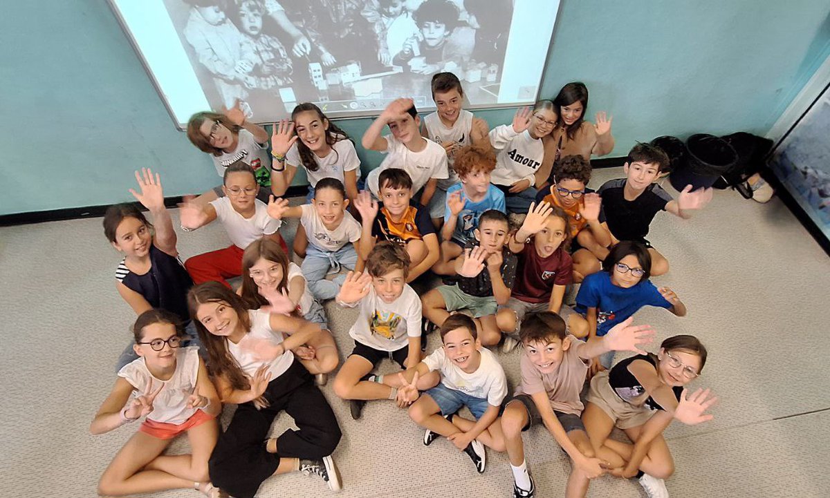 📸 Mit aquí la mainada de La Bressola del Vernet celebrant els 49 anys de La Bressola. Per molts anys més!

Avui i demà, l'escola en català!

#LaBressola 
#CatalunyaNord