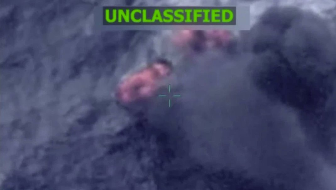 🇺🇸 JUST IN:  Trump just upped the tally — says U.S. strikes sank 3 Venezuelan drug-runner boats (last week he swore it was 2).

Counting cartel boats like campaign trophies — but who’s keeping score?
#Trump #Venezuela #DrugWar