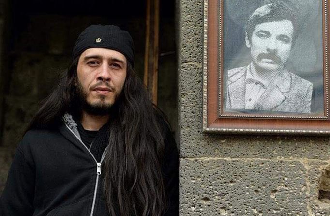 DEVRİMCİLER ÖLÜMSÜZDÜR
adın sonsuza kadar yaşayacak Taylan.