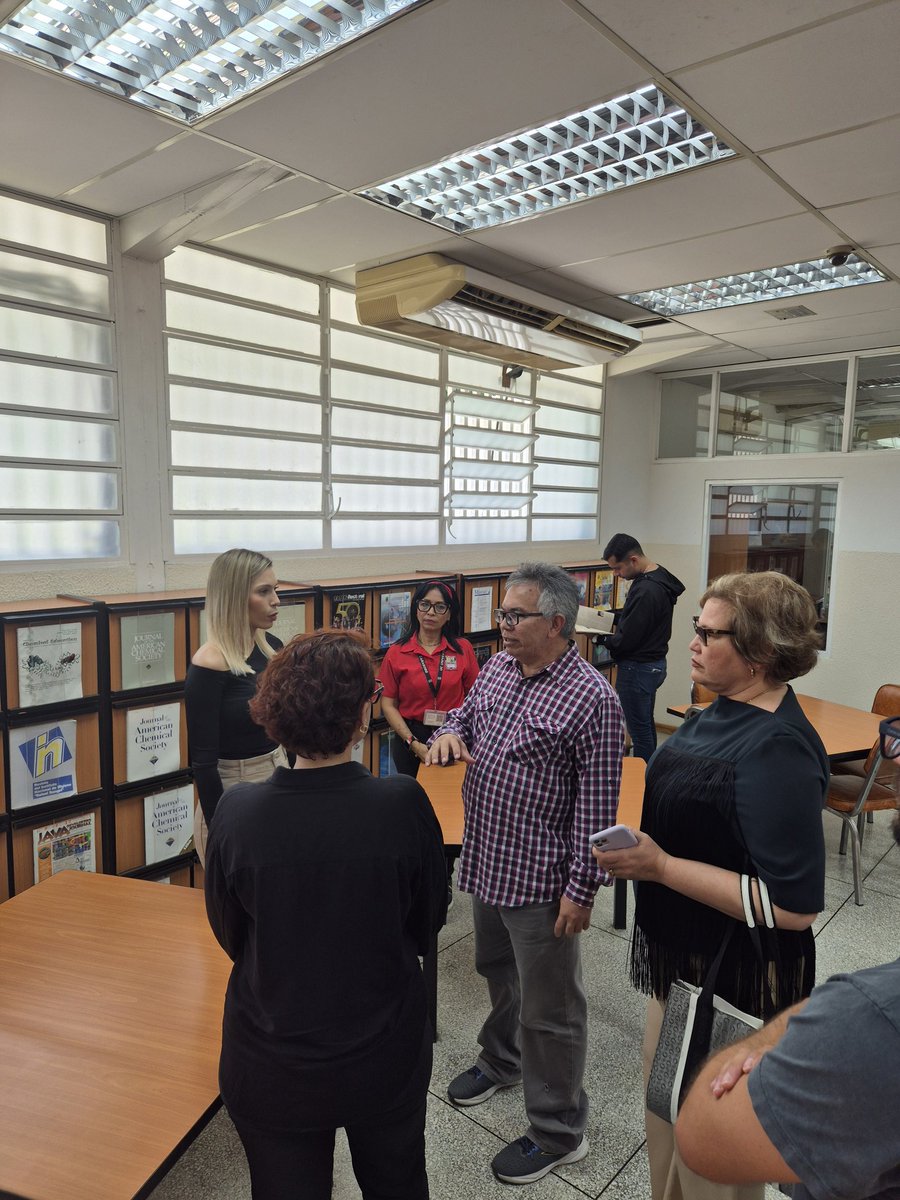#Ahora Decanos de las facultades de Ingeniería, Odontología y Facyt realizan recorrido junto a la alcaldesa de Naguanagua, Elizabeth Niño, para determinar las áreas que recibirán atención en el marco de los convenios existentes.