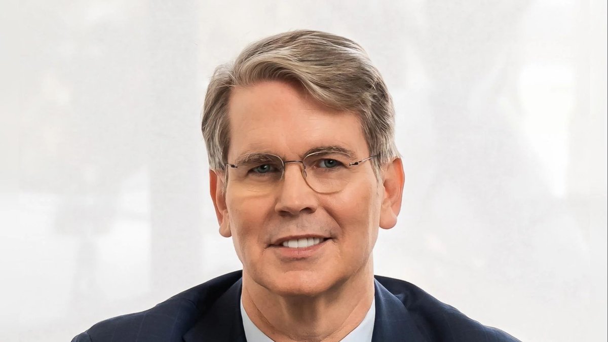 During a recent emergency call with G7 Finance Ministers, Secretary Bessent repeated President Trump's request for G7 countries to join the U.S. in imposing tariffs on nations that buy oil from Russia. buff.ly/41fk7jh