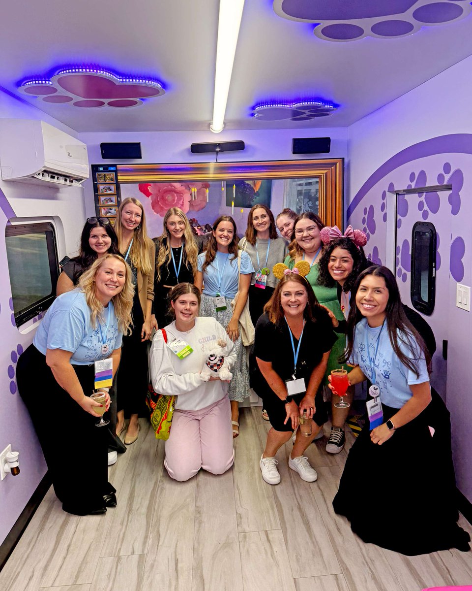 BraveLikeMeOrg's tweet photo. We were recently onsite in Orlando for the FACLP Magical World of Child Life Conference and were excited to share how we #LiveWithoutLimits. Thank you to everyone who stopped by to chat and tour the #BravePets Reunion Center - it was a pleasure to connect! https://t.co/9L9zkjvctX