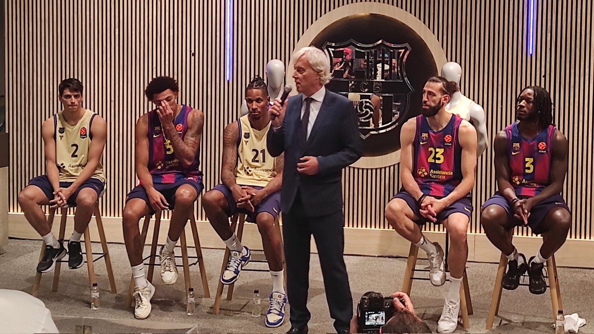 🏀 Avui a la presentació dels 5 fitxatges del <a href="/FCBbasket/">Barça Basket</a> per la temporada 25/26. Juani Marcos, Miles Norris, Will Clyburn, Toko Shengelia i Myles Cale. Agraïr a premsa del Club les facilitats per entrevistar tots els jugadors. <a href="/el_post_partido/">El Postpartido</a>