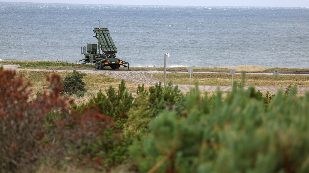 balt_security's tweet photo. Polish 🇵🇱 37th Air Defence Missile Squadron, 3rd Air Defence Missile Brigade #3BROP conducted its first live-fire with PAC-2 GEM-T using Integrated Battle Command System #IBCS during #IronDefender25 Exercise at Ustka Training Area, Poland, Sept. 16, 2025.
📸by Krzysztof Gumul https://t.co/I1dA5rgOGf
