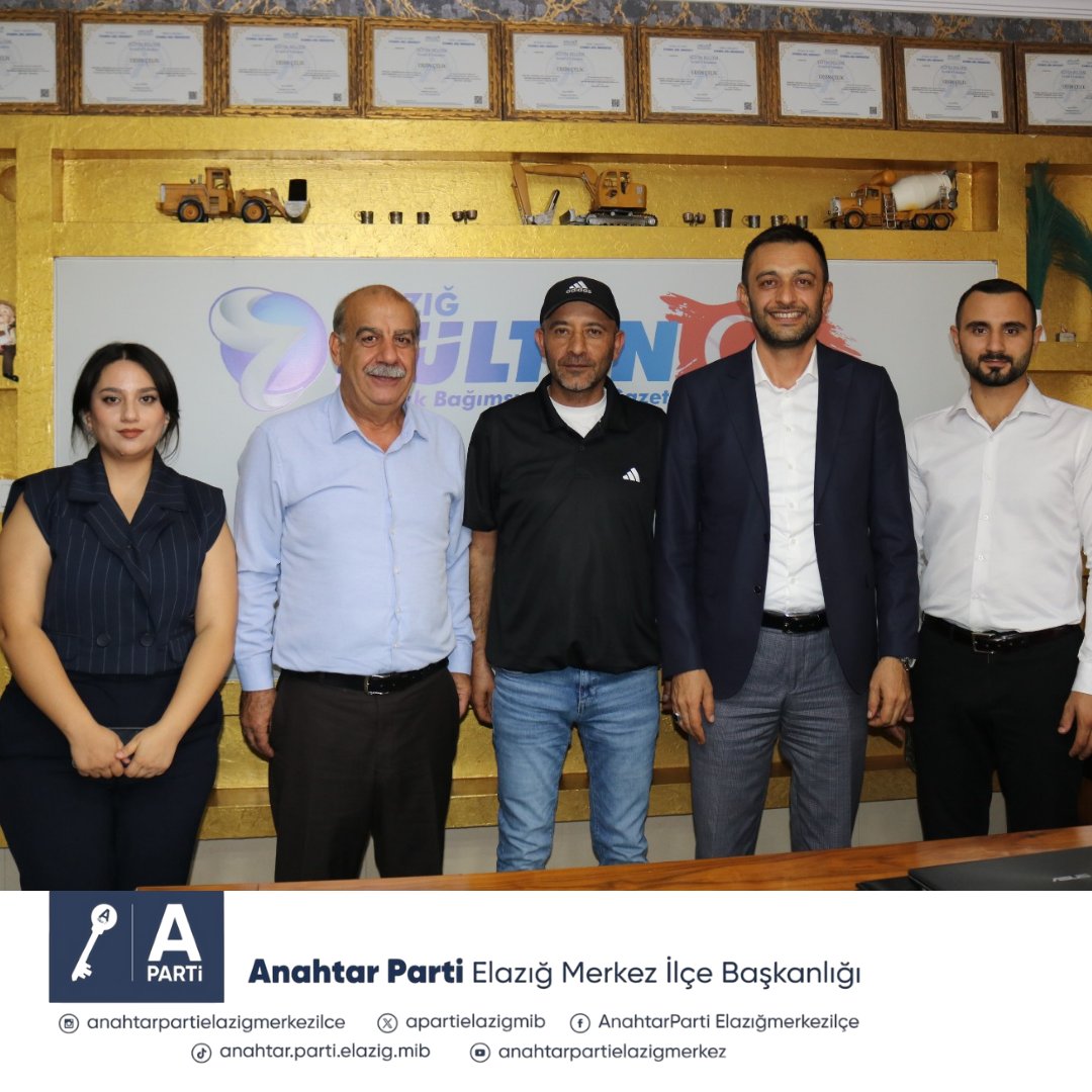 Anahtar Parti Merkez İlçe Teşkilatı olarak Elazığ Bülten Gazetesi’ni ziyaret ettik.İmtiyaz Sahibi Sayın Ersin Çelik ile istişarelerde bulunduk.misafirperverlikleri için kendilerine teşekkür ederiz. <a href="/kursadcoskun/">Kürşat Coşkun</a> <a href="/yavuzagiraliog/">Yavuz Ağıralioğlu</a>
<a href="/anahtarparti/">Anahtar Parti</a> @APartiDijital