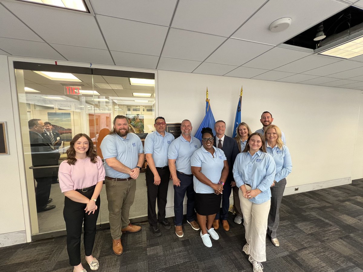 Thank you Layne w/ <a href="/SenatorLankford/">Sen. James Lankford</a> for meeting with us today to discuss #protectcancercures We appreciate your support in the fight to end cancer as we know it for everyone! <a href="/ACSCAN/">American Cancer Society Cancer Action Network</a> <a href="/ACSCANOK/">ACS CAN Oklahoma</a> #CancerLobbyDay