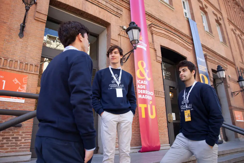 Comillas, entre las diez universidades más valoradas por J.P. Morgan para sus #prácticas EMEA 2025 

Un reconocimiento #internacional que pone en valor la excelencia académica y la #empleabilidad de la universidad 💼 

🗞️ Te contamos los detalles 👇
comillas.edu/noticias/comil…