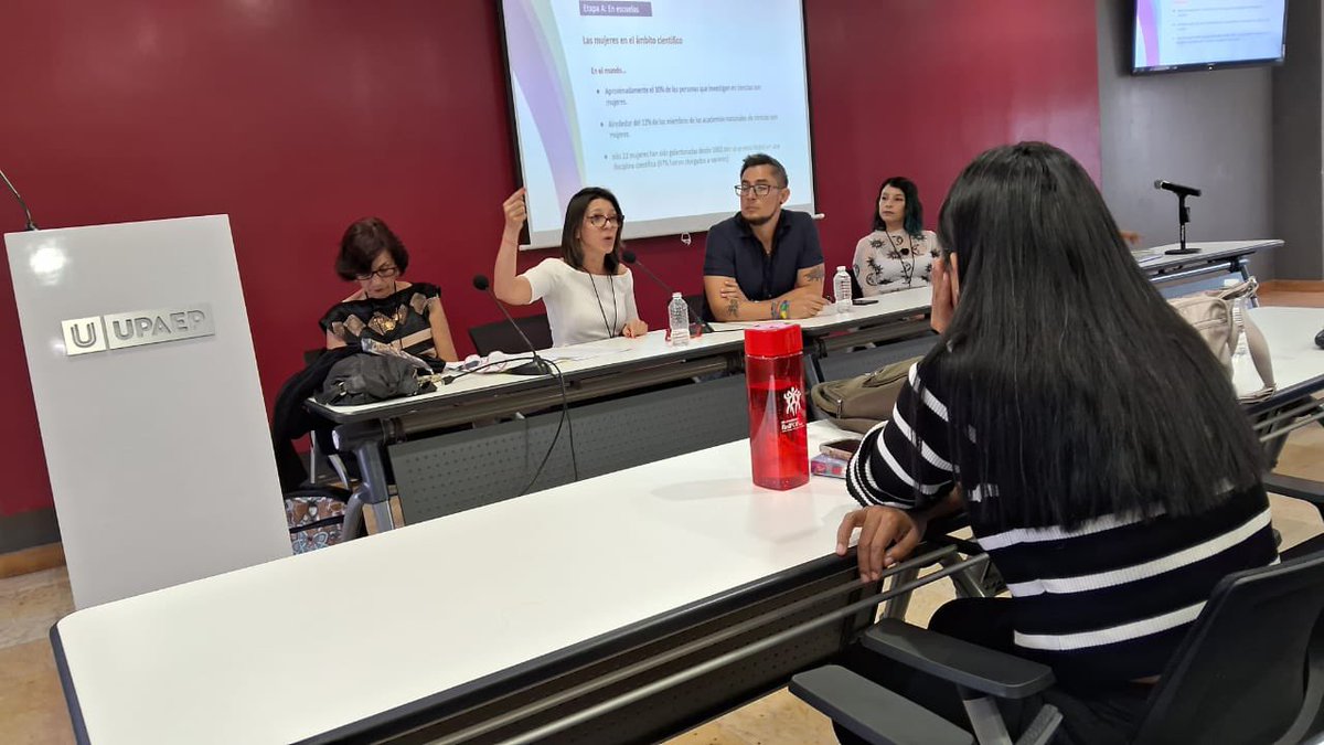 MundoNuevoUNLP's tweet photo. ✨Mundo Nuevo presente en el XIX Congreso de RedPOP, en Puebla, México.

Una vez más, participamos de estos encuentros compartiendo experiencias y reflexiones en torno a la popularización de las ciencias. 🙌

@unlp 
@BAeducacion 
@LaPlataMLP https://t.co/8rEqAFmBzp