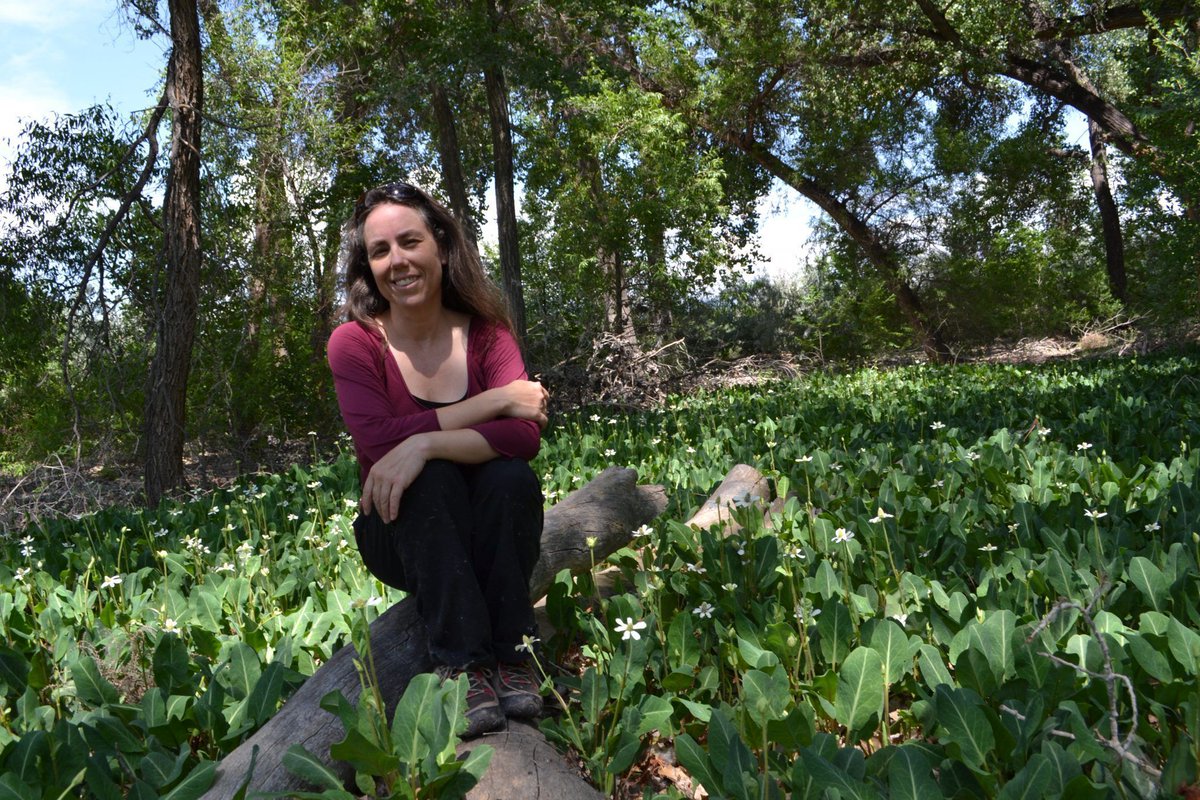 PhD student <a href="/NMSUGeography/">NMSU Geography and Environmental Studies</a> Dara Saville is featured in <a href="/nytimes/">The New York Times</a> on how gardens can support health using native, medicinal plants. Her work includes authorship of “The Ecology of Herbal Medicine” and founding Albuquerque Herbalism, a community program. buff.ly/Y5HEb1p
