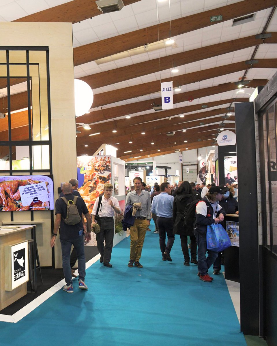 🚀 Un démarrage sur les chapeaux de roues ! Cette première journée a planté le décor d’une belle édition !🌾✨ 
Merci à nos exposants, visiteurs et partenaires d’avoir donné tant d’énergie à ce lancement.