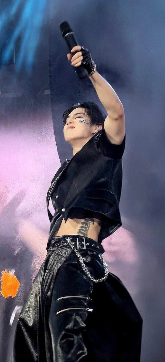 i’ve opened pinterest and WHAT THE FUUUUCK