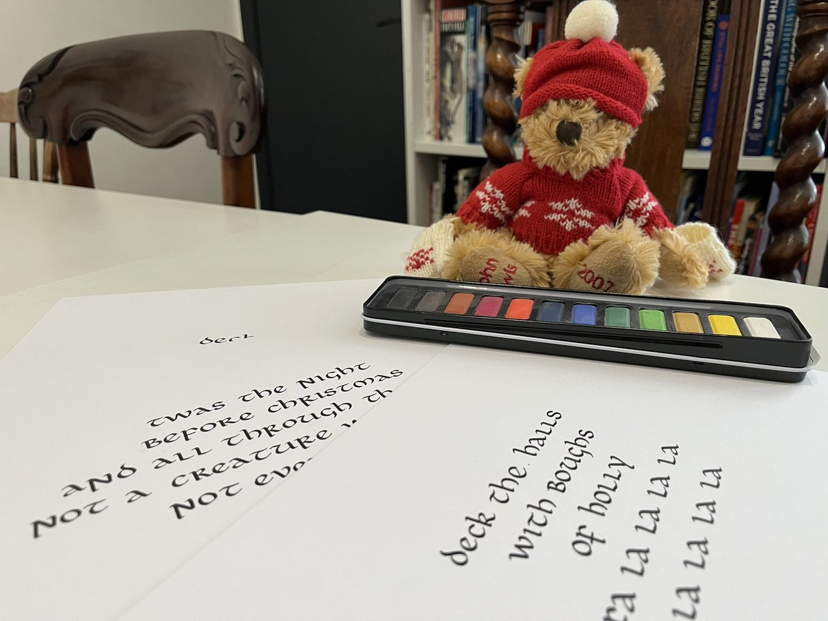 Making plans with The Art Room Sunderland this afternoon. What could we possibly be plotting? ❄️ 🎄 🎅🏻 🖊️ 🎨