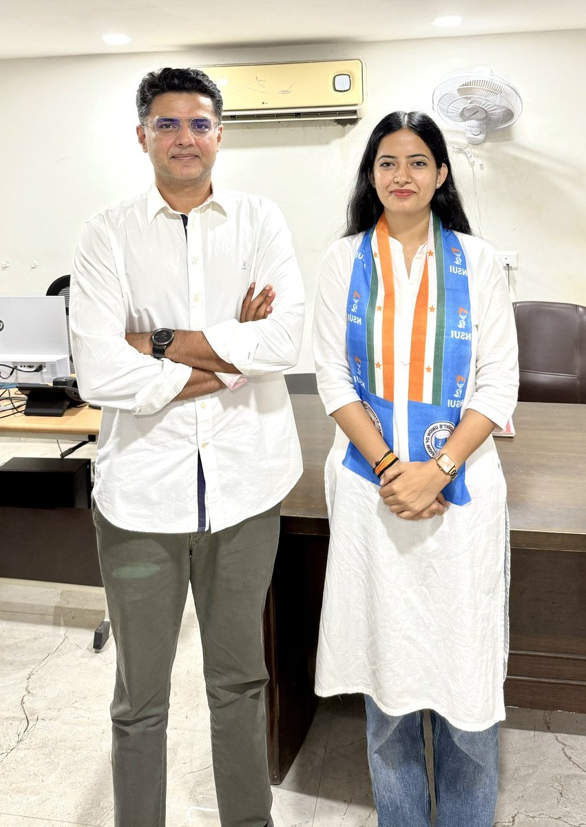 Ratan acharya (@ratanac81230688) on Twitter photo दुनिया में पैसा किस प्रकार काम करता आप दिल्ली विश्वविधालय का चुनाव देखिए 
तमाम मीडिया के एंकर और ट्विटर चलाने वाले छोटी सोच के लोग NSUI की अध्यक्ष प्रत्याशी जोस्लिन चौधरी पर ओछी राजनीति कर रहे हैं 
कई उनके धर्म को लेकर सवाल कर रहे, कई उनके नाम लेकर ट्रोल कर रहे हैं, ये ट्रोल दुनिया में पैसा किस प्रकार काम करता आप दिल्ली विश्वविधालय का चुनाव देखिए 
तमाम मीडिया के एंकर और ट्विटर चलाने वाले छोटी सोच के लोग NSUI की अध्यक्ष प्रत्याशी जोस्लिन चौधरी पर ओछी राजनीति कर रहे हैं 
कई उनके धर्म को लेकर सवाल कर रहे, कई उनके नाम लेकर ट्रोल कर रहे हैं, ये ट्रोल