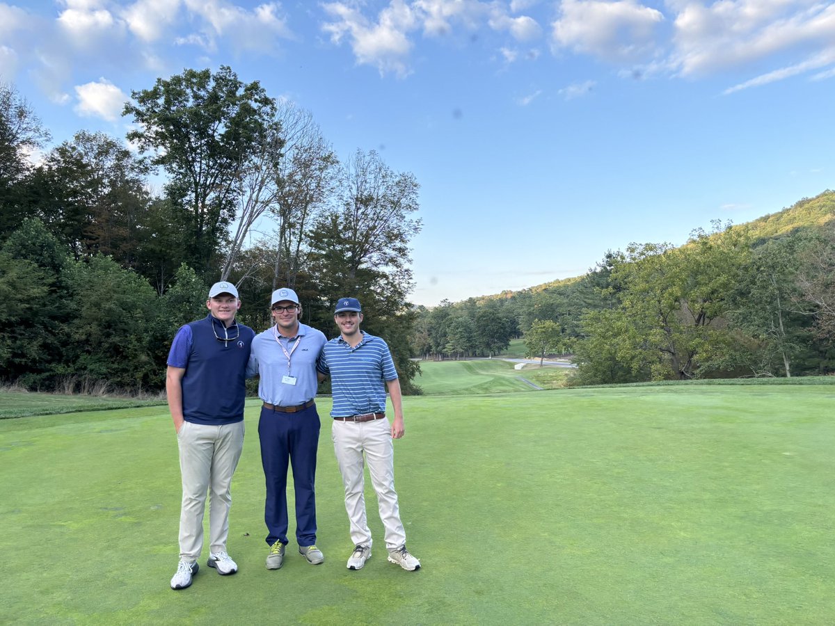 Fun weekend at the <a href="/OmniHomestead/">The Omni Homestead Resort</a> volunteering at <a href="/tminamyer/">Tyler Minamyer</a> with <a href="/DibbernChas/">Chas Dibbern</a> for the <a href="/USGA/">USGA</a> Senior Women’s Am . It was also great to see some of Bath County where <a href="/MatthewKTurf/">Matthew Keyser</a> grew up!