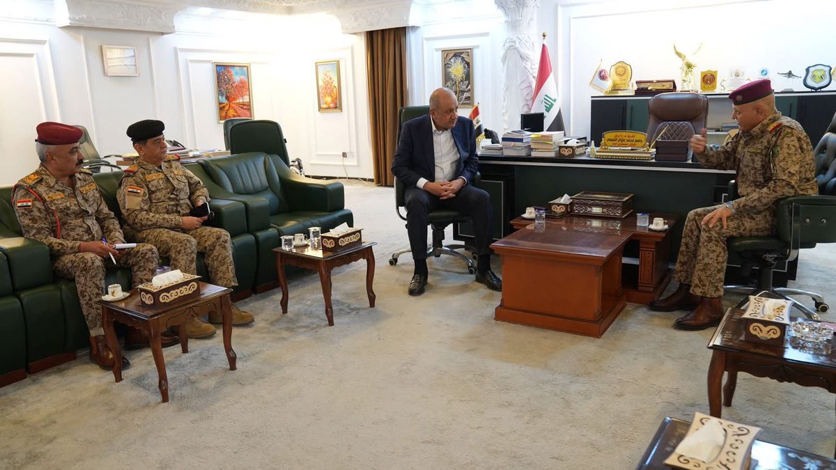 أجرينا زيارة لنادي الضباط القادة في مجمع الكسرة للاطلاع على أعمال إعادة التأهيل، حيث وجهنا بضرورة تجاوز المعوقات والإسراع في إنجاز المشروع لما له من أهمية في خدمة ضباطنا الأبطال.

كما زرنا المفتشية العسكرية العامة لمتابعة سير العمل والاطلاع على الجهود المبذولة في أداء المهام