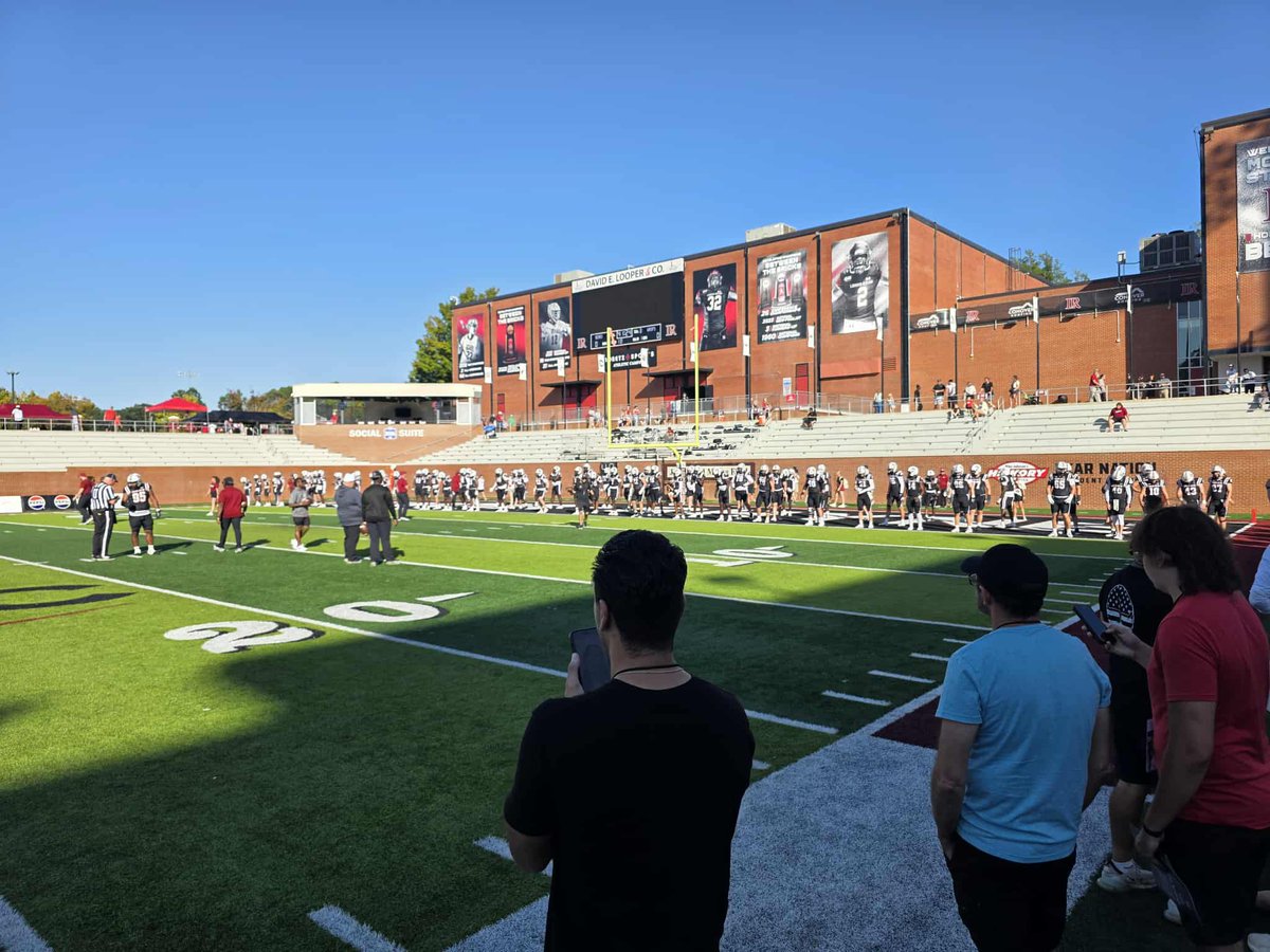 Had a great day yesterday <a href="/LRbears/">Lenoir-Rhyne Bears</a> game day visit. A huge thank you to <a href="/CoachJLord1/">Jalani Lord</a> <a href="/NickVagnoneLR/">Nick Vagnone</a> <a href="/coachSocha/">Doug Socha</a> and the rest of the Lenoir-Rhyne coaching staff. #GoBears