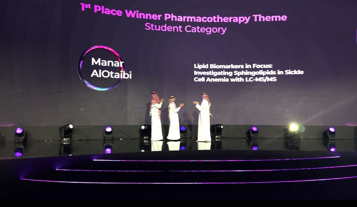تفتخر دفعة ٢٢١ بحصول منار العتيبي وزميلاتها جواهر المبارك ومهد مهدي على المركز الأول في الـ Pharmacotherapy Theme -فئة الطلاب🥇 ببحثهم في المؤتمر الدولي الخامس للجمعية السعودية للصيدلة الإكلينيكية SSCP 

نتمنى لهم مستقبلًا واعدًا ومسيرة علمية رائدة 🩷