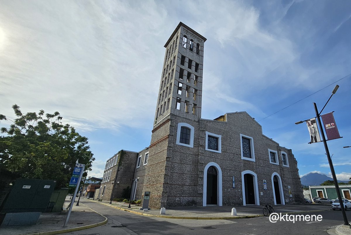 ktqmene's tweet photo. Hoy nos lanzamos en 🚙 a #PuertoCabello y desde su Catedral de San José iniciamos nuestra Peregrinación en 🚲 al Santo Cristo de la Salud en #Borburata #CiclistasPeregrinos #AventurasenBicicleta #biciturismo https://t.co/Wit74nE5iW