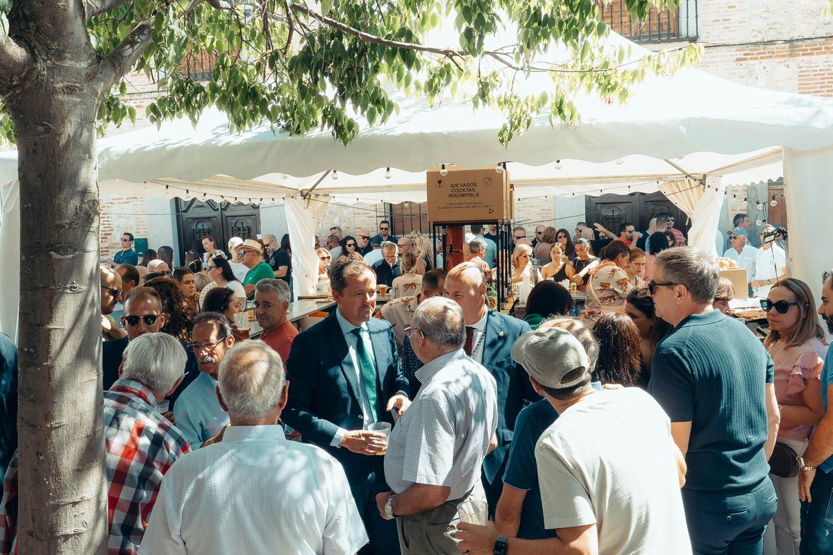 PPopularTo's tweet image. 📸 El presidente provincial del Partido Popular de Toledo, Carlos Velázquez, ha participado en las Fiestas de Fuensalida, junto al alcalde, José Jaime Alonso, la corporación municipal, los vecinos del municipio y alcaldes y concejales de la zona

#PPToledo #Fuensalida