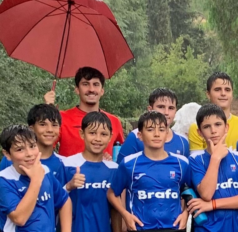 Partit èpic sota la pluja 👏! Bona feina, Brafa!