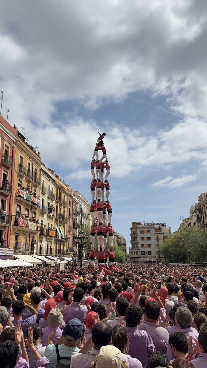 Segon 4d9sf de la temporada i el 21è descarregat en l’època moderna (si no vaig errat). El castell total és nostre!

#castells