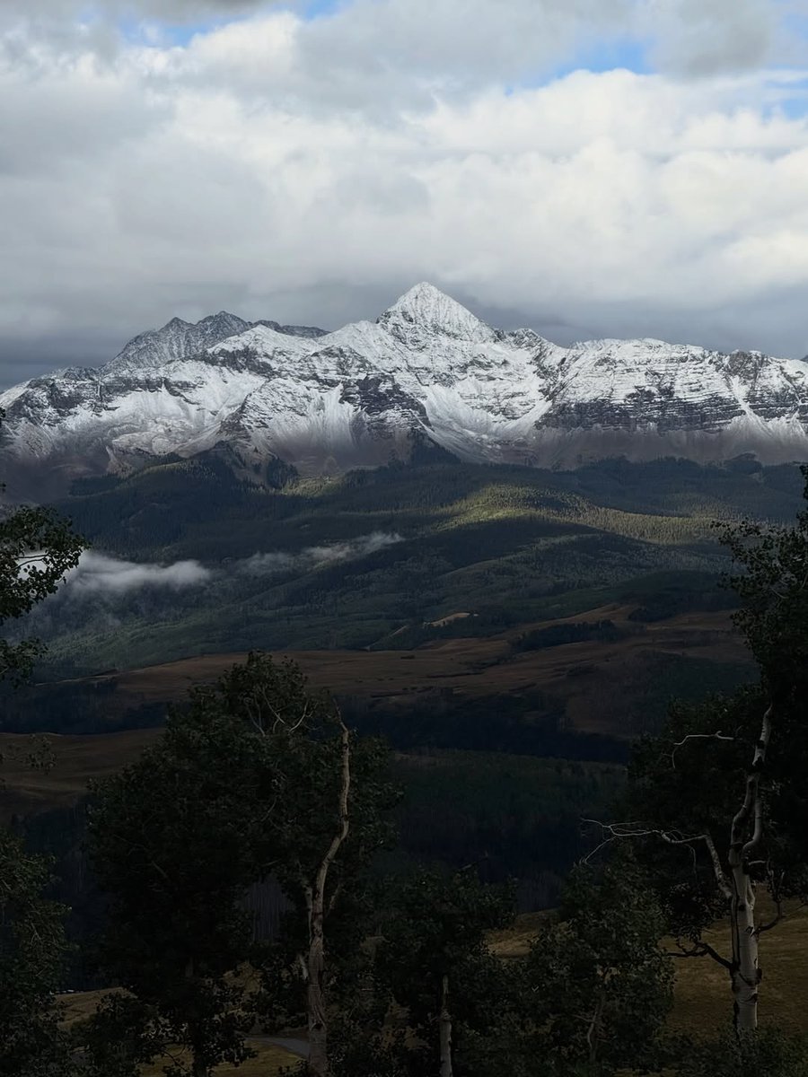SnowBrains's tweet image. SNOW @Telluride, CO, Yesterday! There's snow up high all over Colorado this weekend...

#rockymountains #rockies #co #colorado #ski #snow #mountains #coloradolife #winter #backcountry #skiing #snowboarding #backcountryskiing