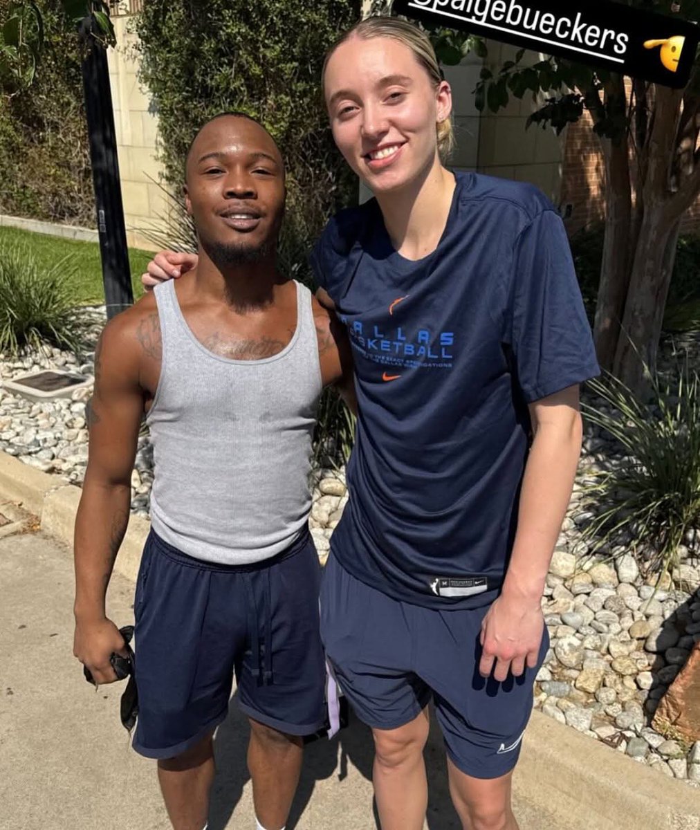 takeflightwnba's tweet image. Paige Bueckers bought the entire Dallas Wings practice squad new shoes as their end of season gift.

The 2025 WNBA Rookie of the Year made sure the players that challenged her in practice everyday got something to celebrate ❤️