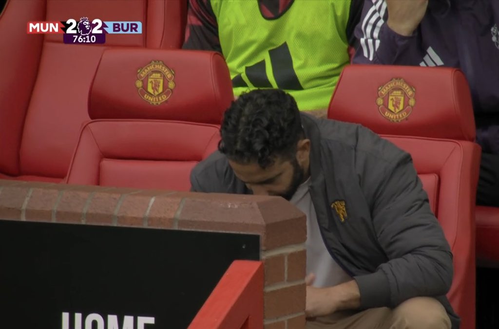 4 points in 4 games is Man United’s poorest start to a league season since 1992-93. [<a href="/OptaJoe/">OptaJoe</a>]