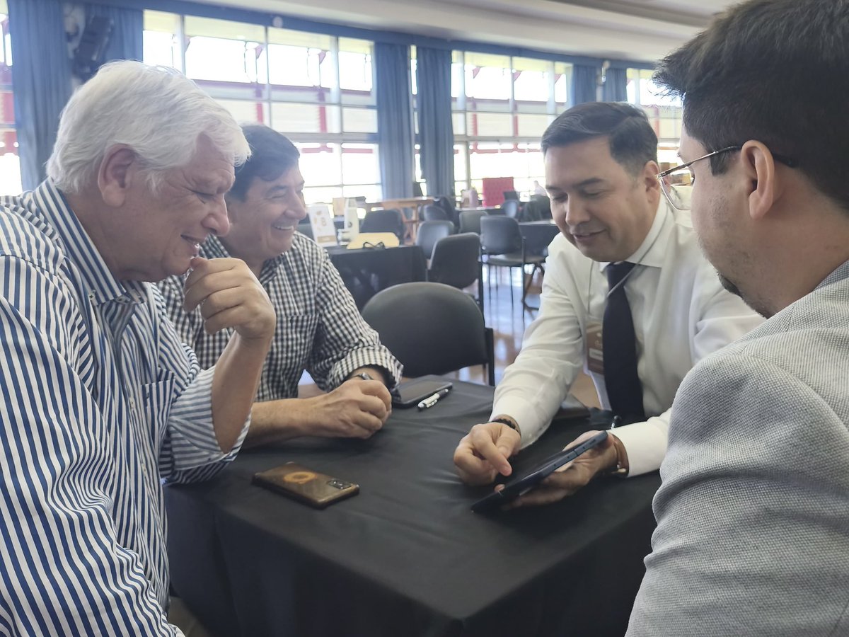 En la Ronda de Negocios Foresto Industrial en Posadas, destinada a piezas, partes de muebles y afines. 

Buscando oportunidades de negocio en esta ronda organizada por el Ministerio de Industria de Misiones y la Confederación Económica de Misiones, junto a otras cámaras del