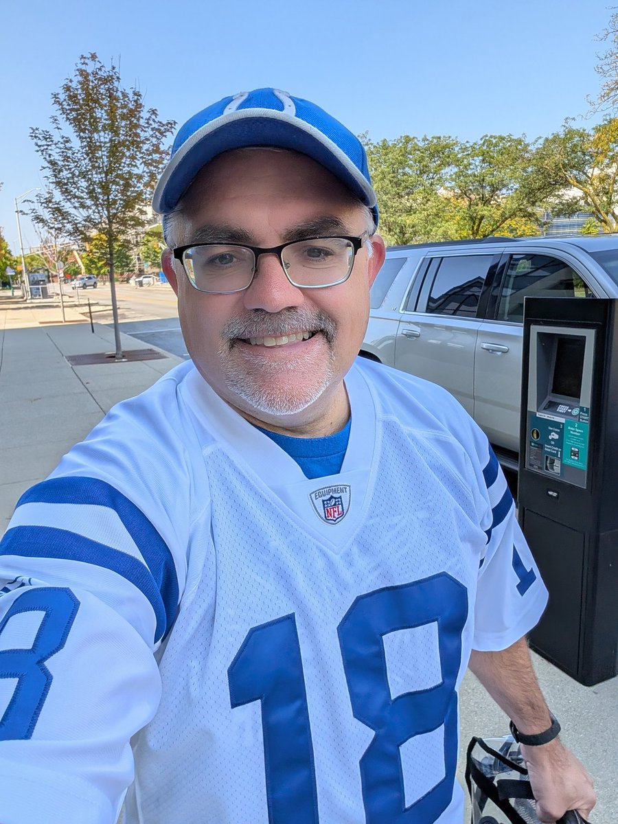 Coach_Dubbs's tweet photo. #DENvsIND GO COLTS! https://t.co/3nZAlHmlq1