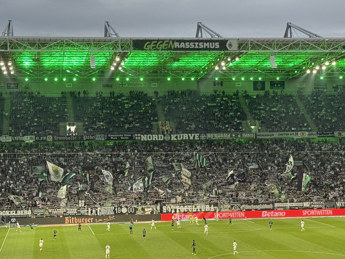 daniel (@daniielnmd) on Twitter photo Kraft an alle Borussen, die sind ja fast noch beschissener als wir Kraft an alle Borussen, die sind ja fast noch beschissener als wir