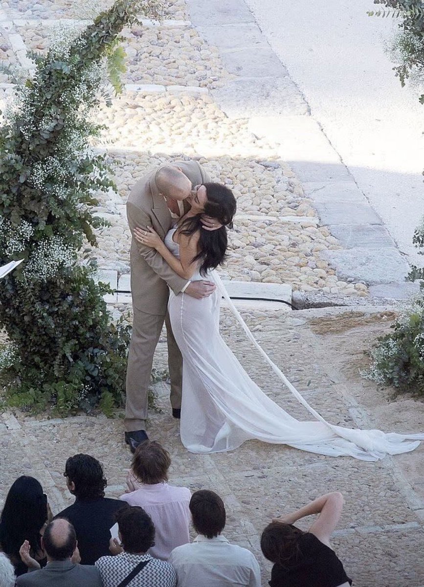 I love love … it’s lush … congrats again <a href="/Gdans1975/">Bedford Danes</a> <a href="/charli_xcx/">Charli</a> 💟