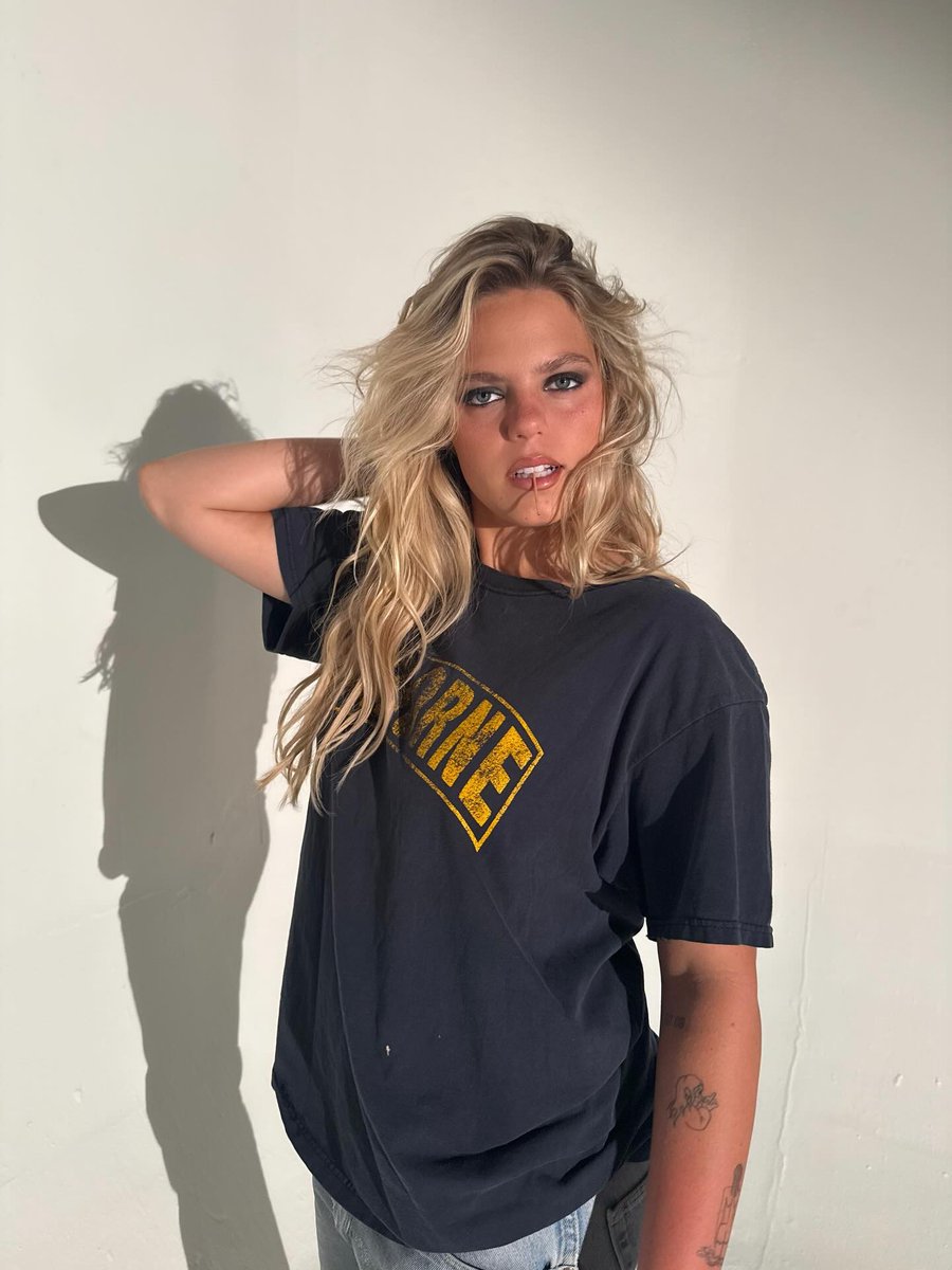 screaming into a pillow brb