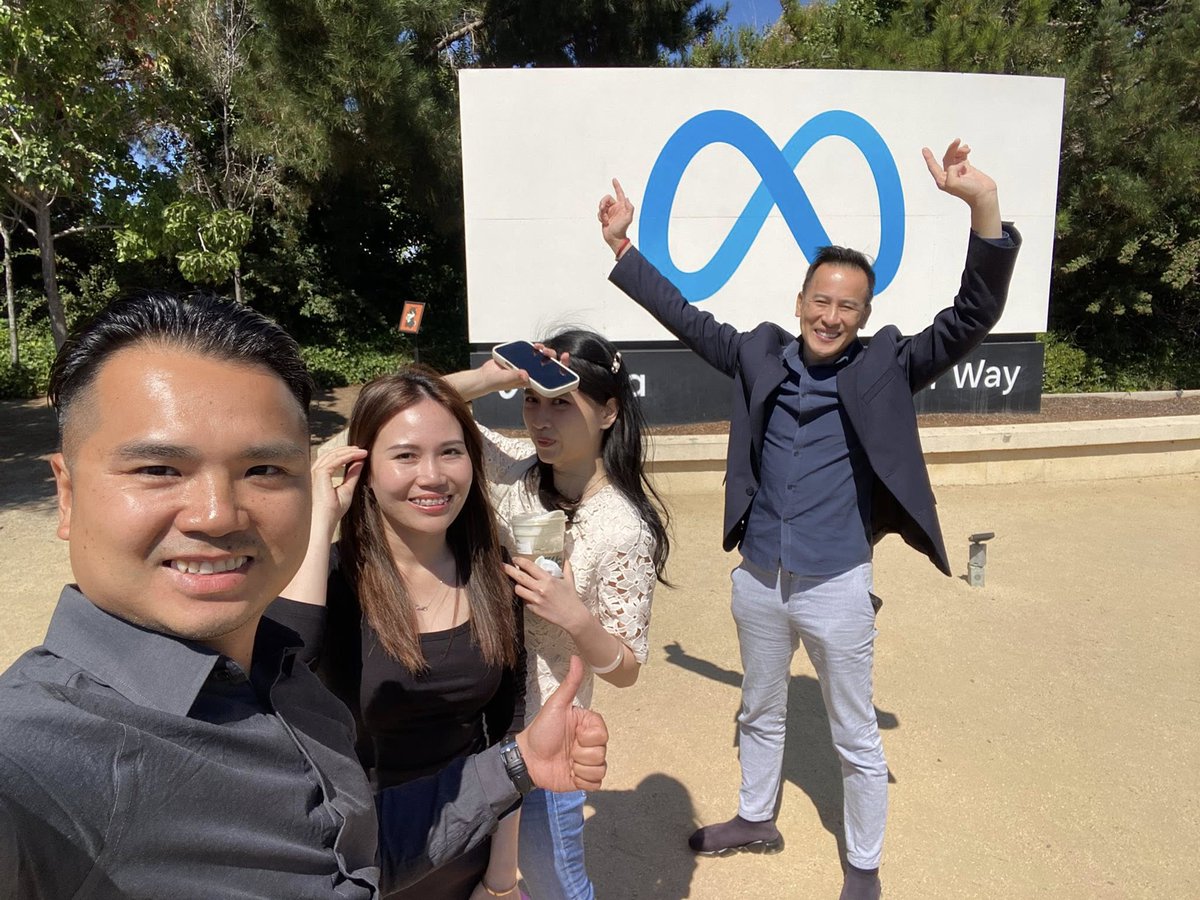 Lam80Kevin's tweet photo. Một ngày busy cùng team . Ai cũng nói team gì  không thấy làm , toàn ăn uống  mà deal vẫn đóng đều đều 📷 https://t.co/4kW8aC7rME