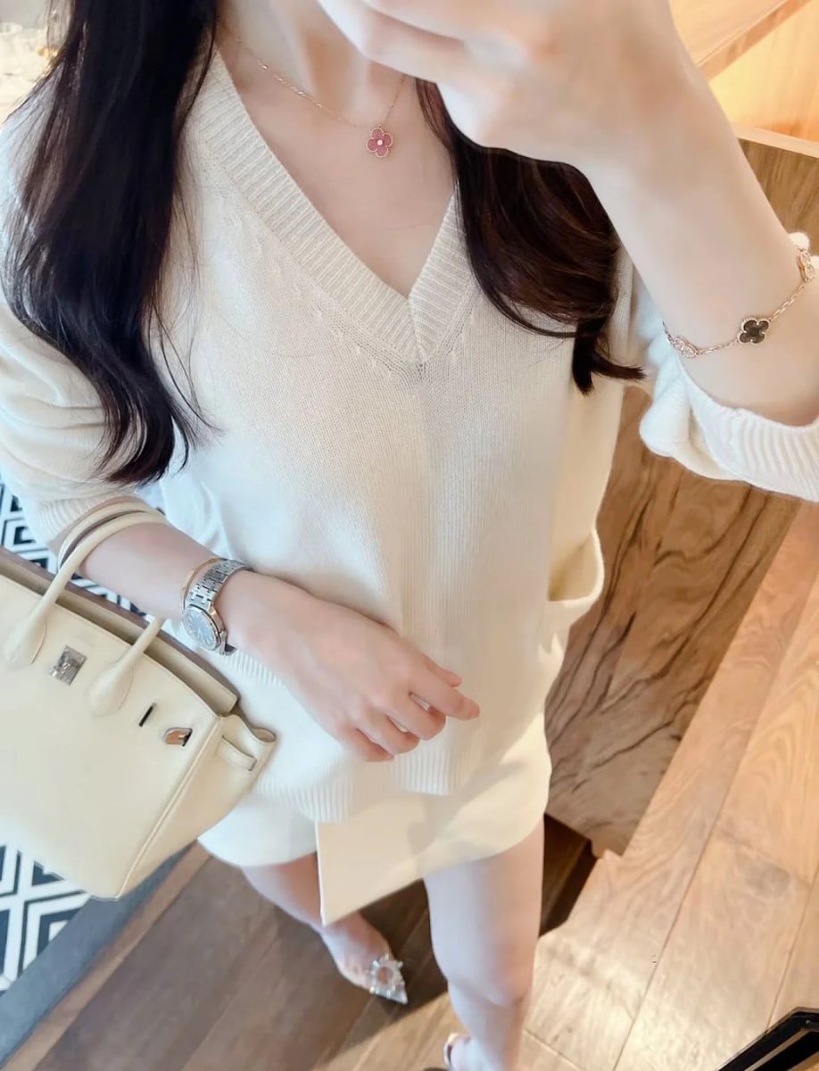 Maeve3364598's tweet photo. Chic &amp; Elegant Vibes🌸🤍 https://t.co/lfVgf7FiII