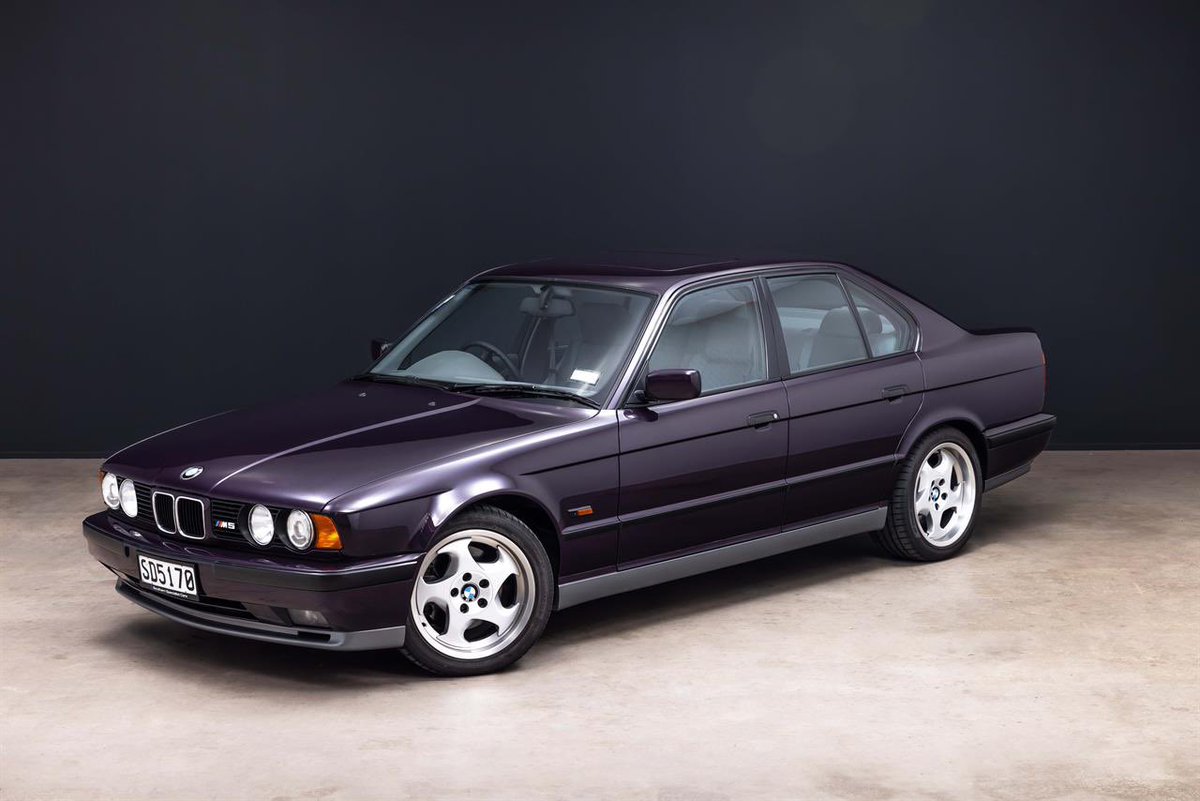 Draghub1's tweet image. E34 M5: BMW 🔥

•  Engine: 3.8L S38 I6, 340 hp, 295 lb-ft torque
•  Performance: 0-60 mph in 5.6 sec, 155 mph top speed
•  Drivetrain: RWD, 5-speed manual
•  Fuel Economy: 11/21 mpg (city/hwy)
•  Price (2025): $40k–$80k
#BMWM5 #E34M5