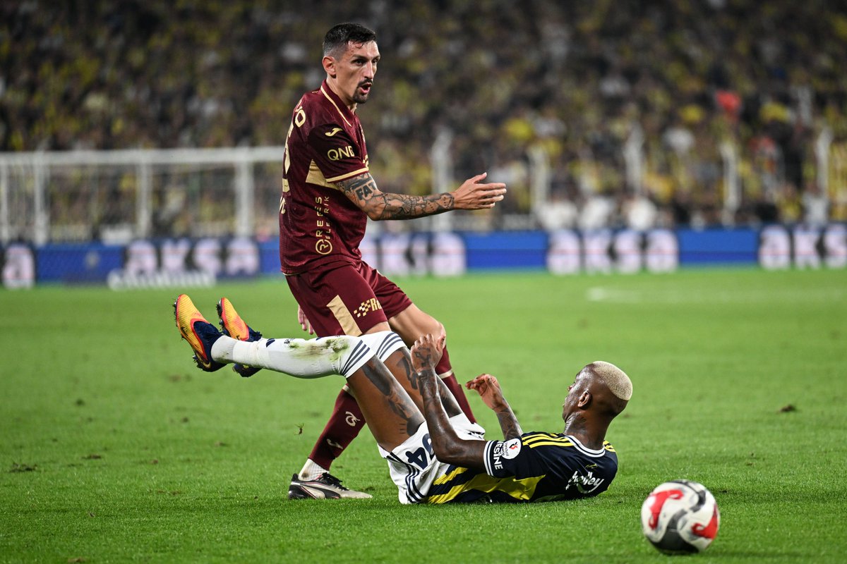 Stefan Savic: "Bugün Türk futbolunun mağlubiyetiydi. Sahada siz de gördünüz, sorumlu insanlar bunun karşısında bir aksiyon almazsa işler daha da kötüye gidecek. Dolayısıyla maçtan bahsedecek bir konu yok."