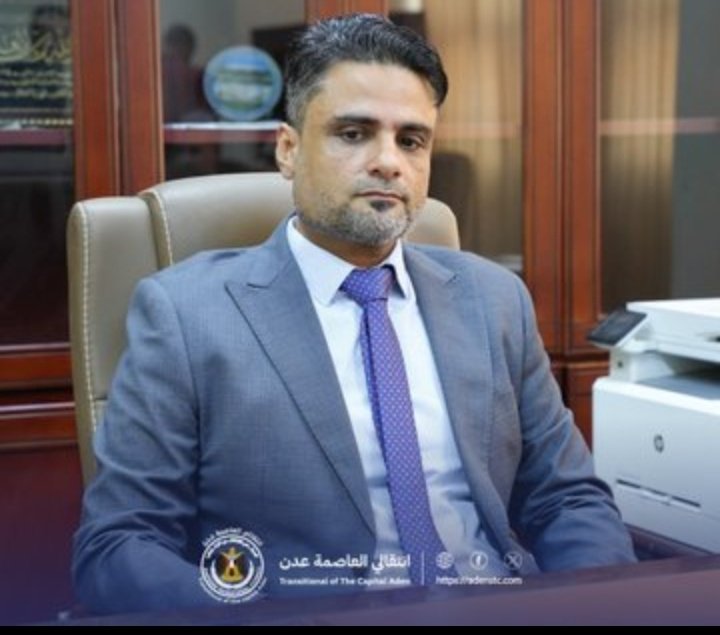 الأستاذ صلاح العاقل يتسلّم مهامه نائبًا لوزير الإعلام والثقافة والسياحة تنفيذًا لقرار الرئيس القائد عيدروس الزُبيدي، بحضور الوكيل المساعد أسامة الشرمي. خطوة جدّية المرحلة في تفعيل مؤسسات الدولة بتمكين الكفاءات الجنوبية