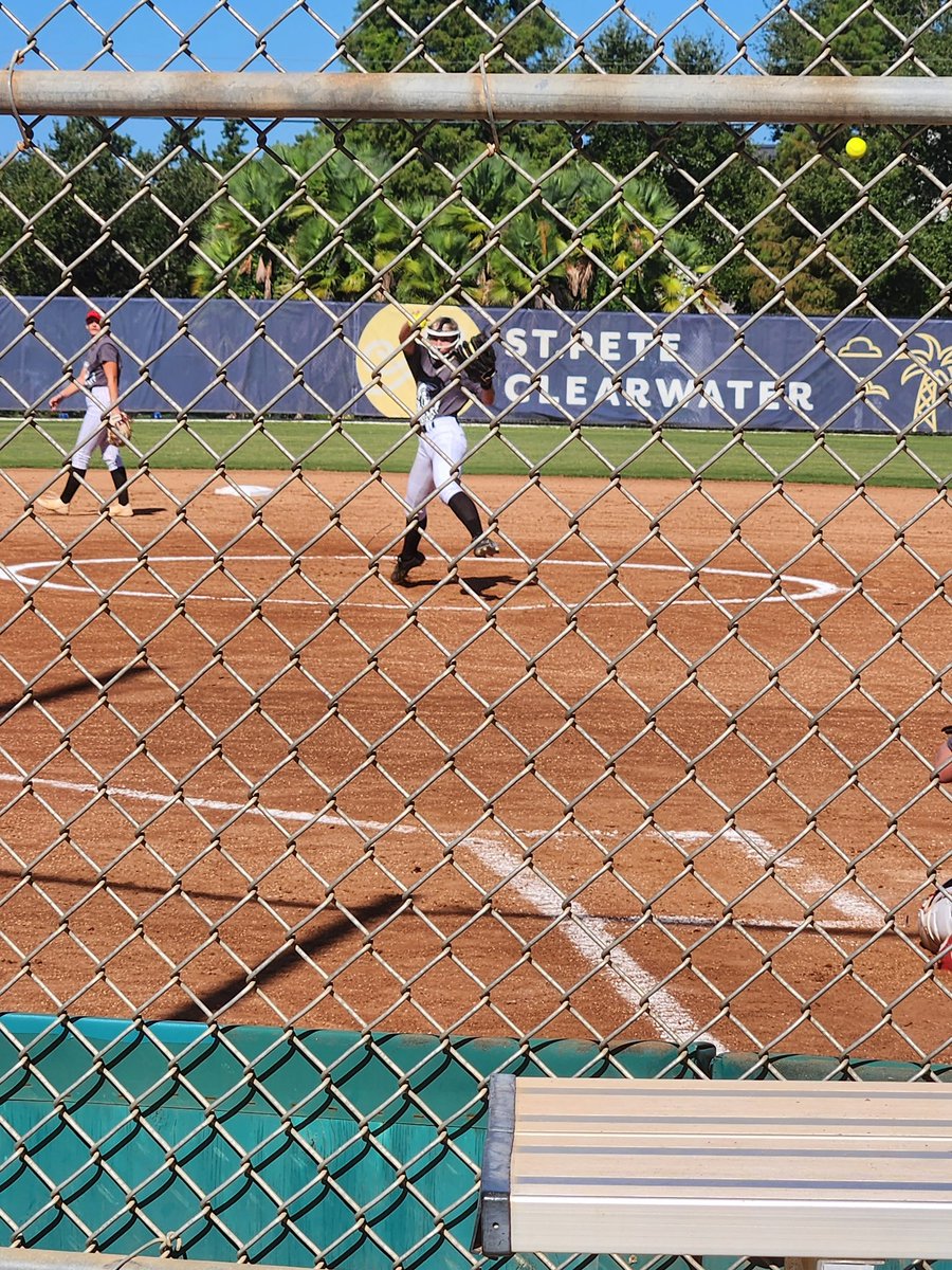 KellyBatten26's tweet photo. Just wrapped the best camp yet 🔥 Officially committed to St. Petersburg College! Beyond grateful for the opportunity to grow with this elite staff and rep something bigger! Let’s work. #Committed #SPC #NextLevel @18UOHT3MavsGold @spcsoftball https://t.co/eWFyVh3Hl0