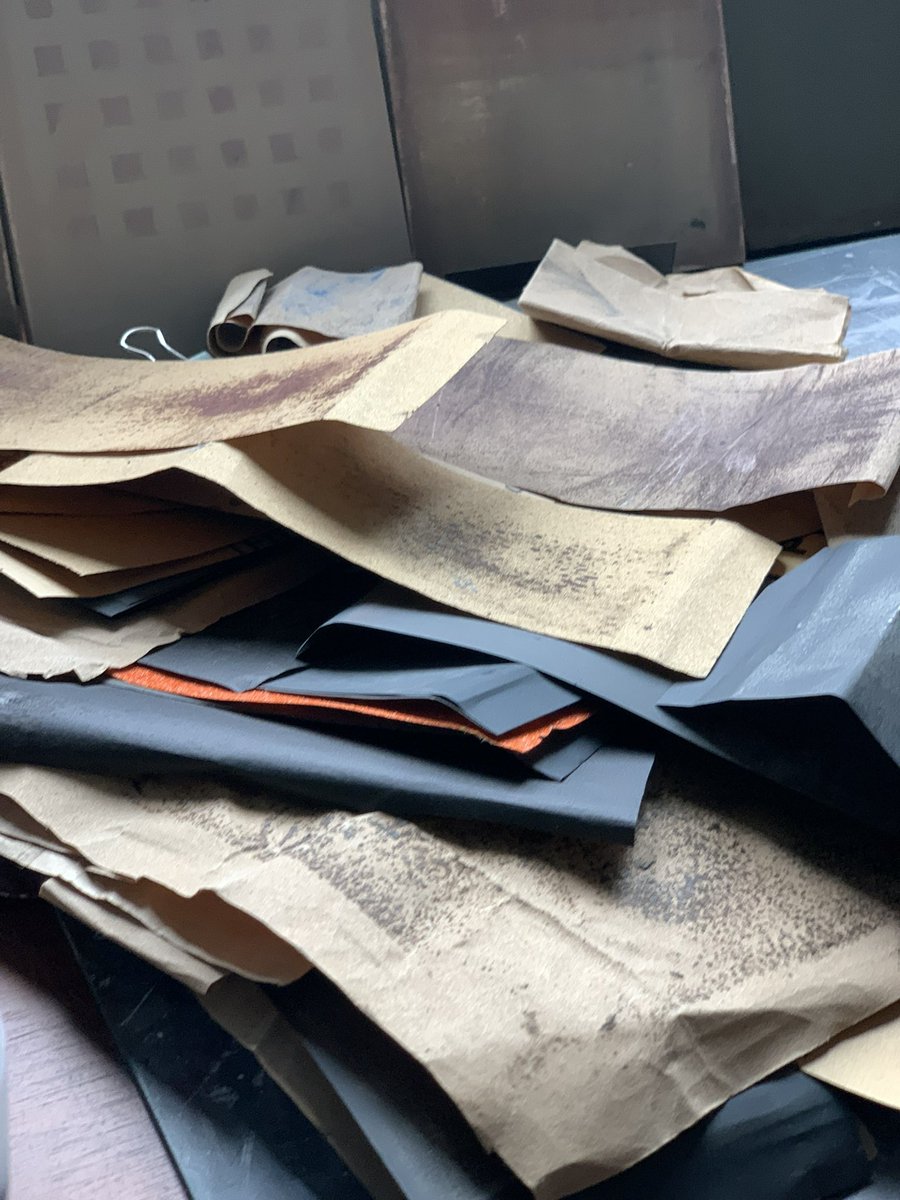 EkaterinaGalera's tweet image. Unfolding layers: texture meets silence. Sandpaper carves the narrative. #StudioPractice #AbstractArt #Minimalism #ArtProcess #TextureArt