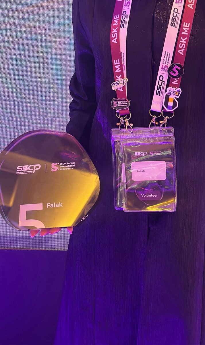 Falak⚕ tweet media